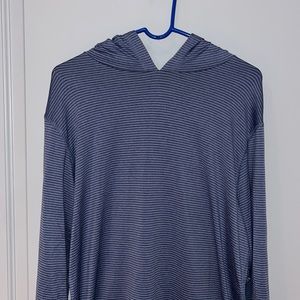 Men’s Vineyard Vines lightweight hooded shirt